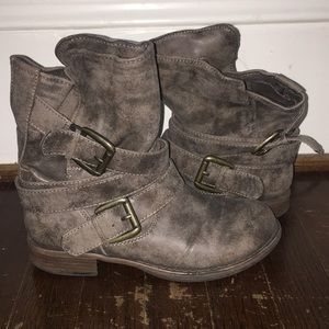 Grey short boots